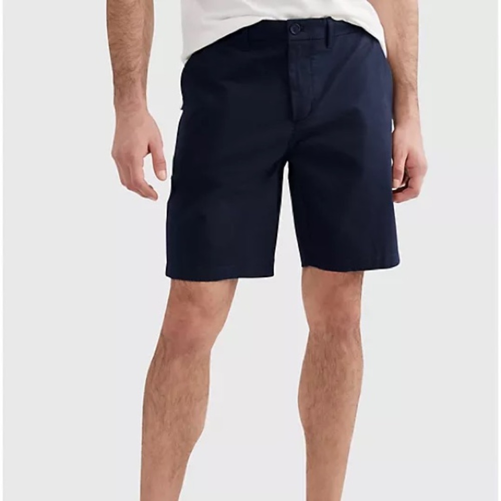 Tommy Hilfiger Straight Fit 9” Short - Size 36